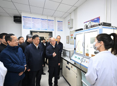 朱国贤到吉林大学调研并参观无机合成与制备化学国家重点实验室